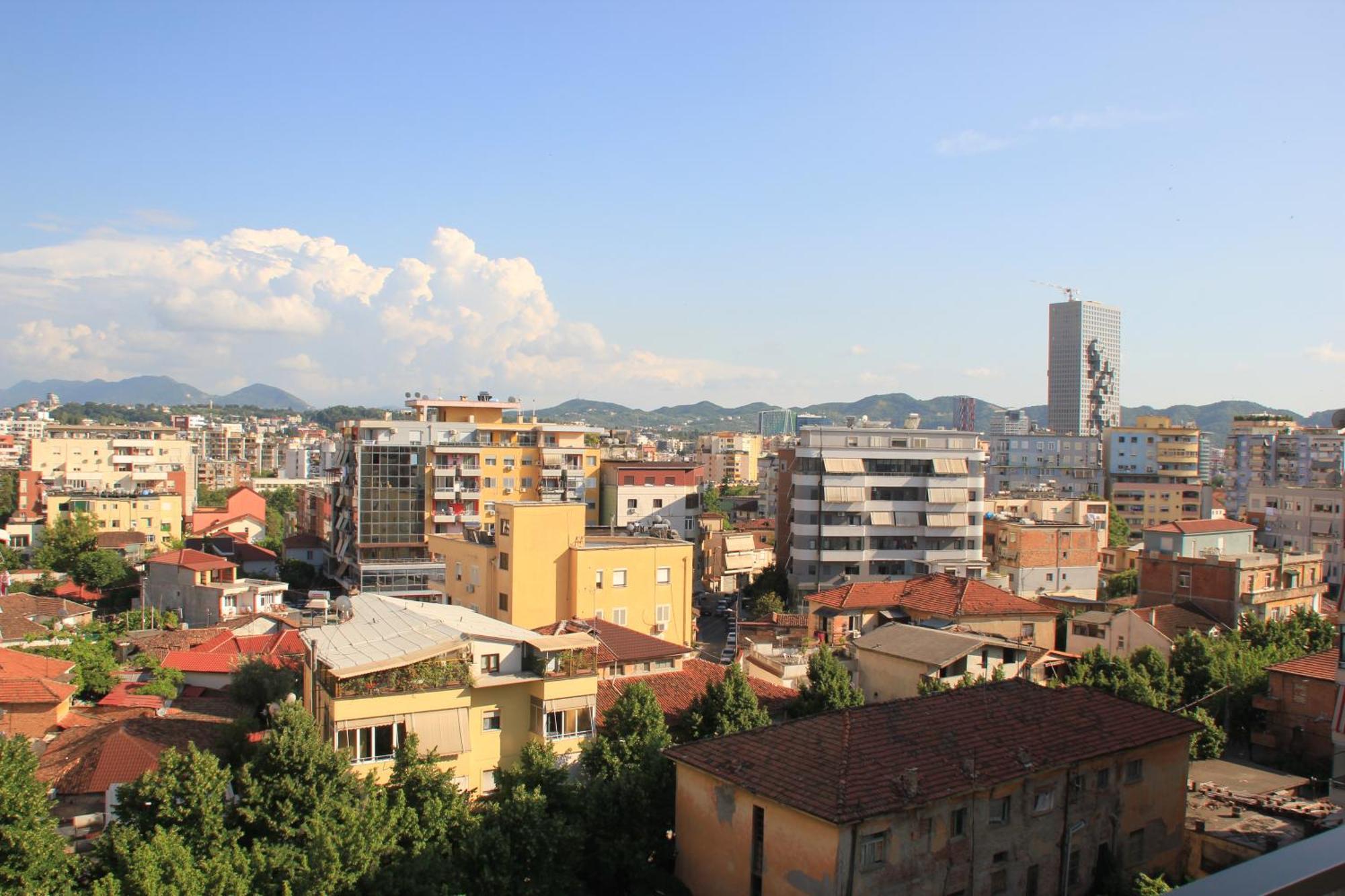 Tirana Cityscape Buitenkant foto